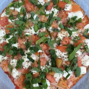 Gluten-free tomato pizza from Pie by the Pound